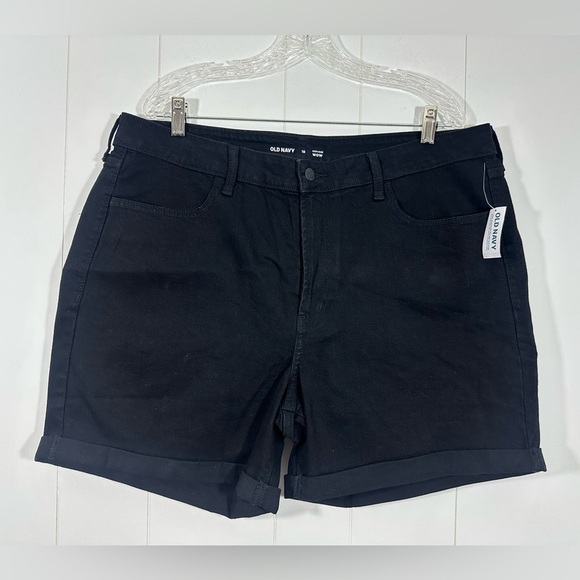 Old Navy Pants - NWT Old Navy Women's Wow Cuffed Jean Shorts Size 18 Black Denim High Rise